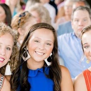 Meet your Posher, Abigail